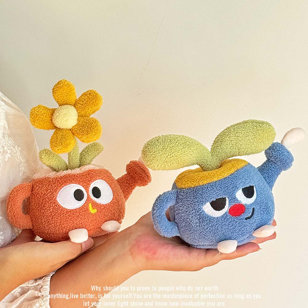 Cute Smiley Planter Plush Toy  - Gardening Tools Cute のレビューと価格